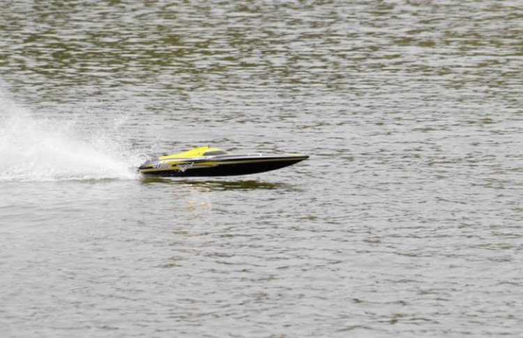 Joysway Alpha 1000mm Brushless V-Boat ARTR Yellow - Πατήστε στην εικόνα για να κλείσει