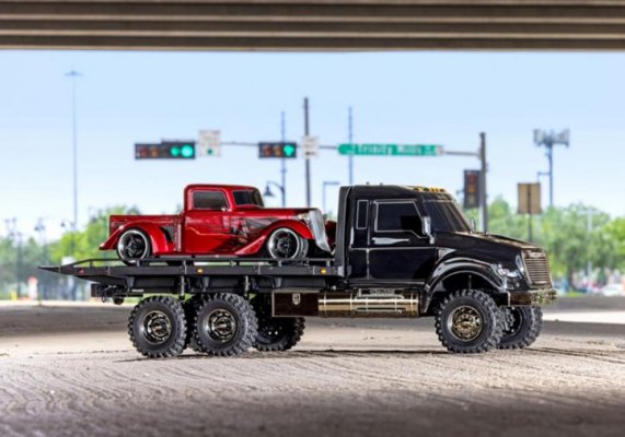 TRAXXAS TRX-6 Ultimate RC Hauler 6x6 TQi Black