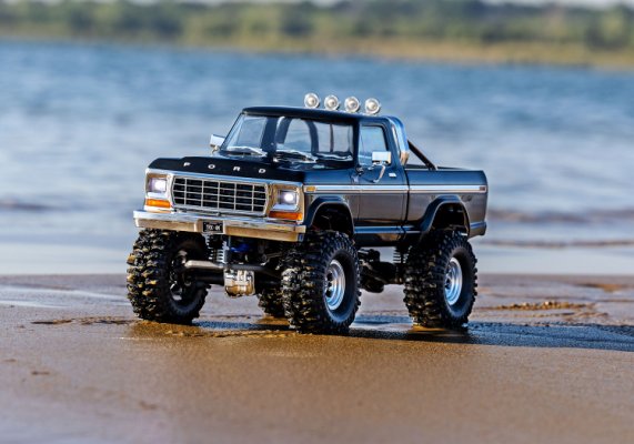 TRAXXAS TRX-4M Ford F-150 High Trail RTR Black