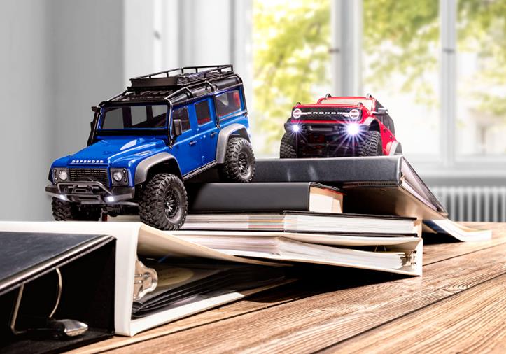 TRAXXAS TRX-4M 1/18 Land Rover Defender Crawler Blue RTR - Click Image to Close